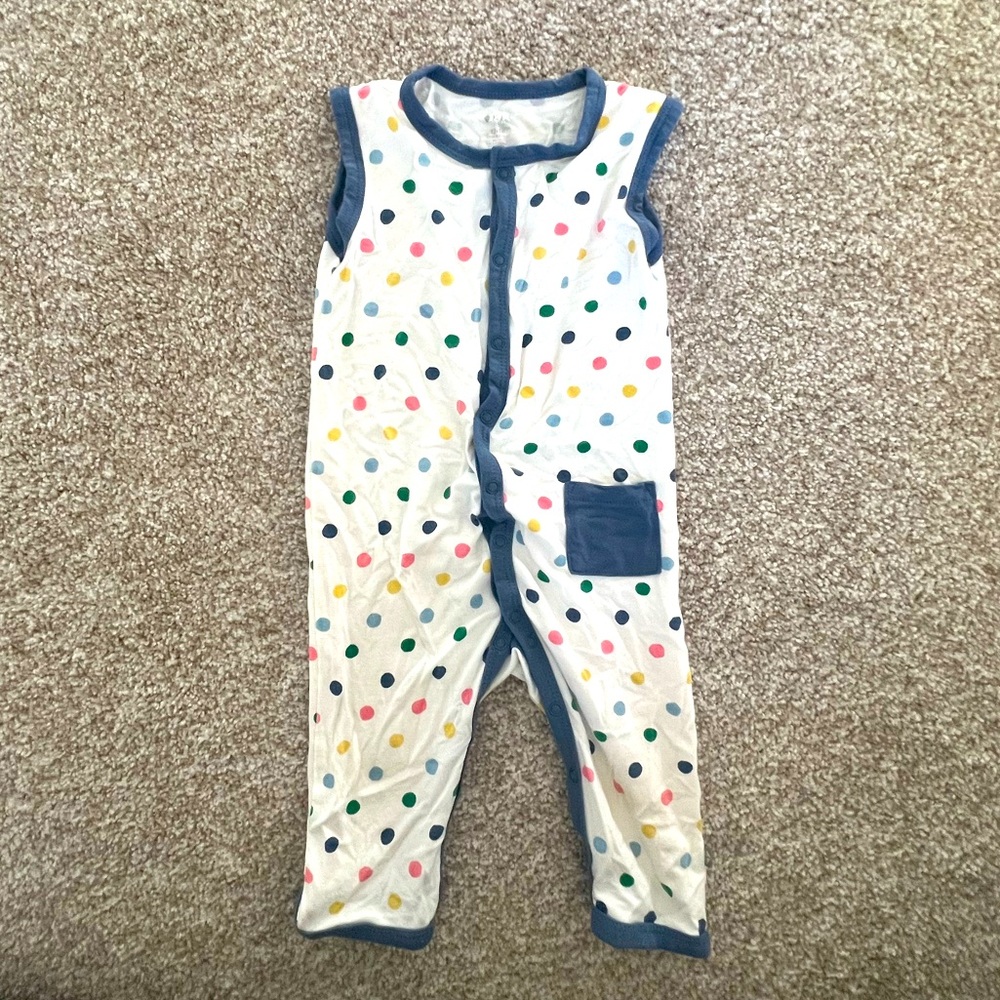 Kyte Baby Sleeveless Snap Romper in Spring 2022 Polka Dot - 12-18m